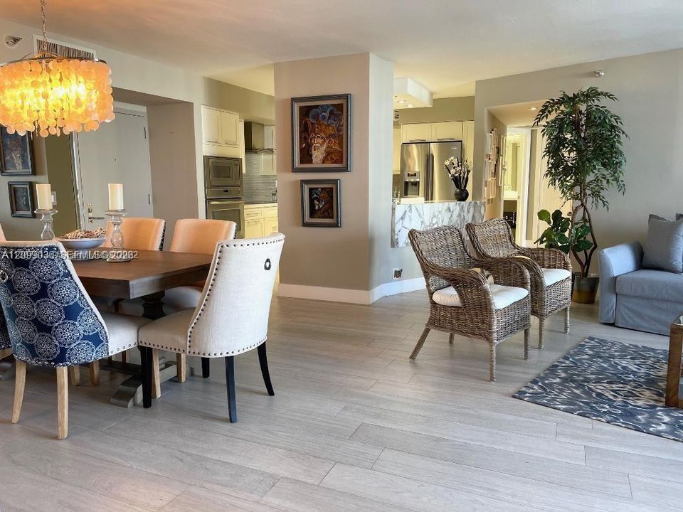 For Rent: $3,900 (2 beds, 2 baths, 1353 Square Feet)