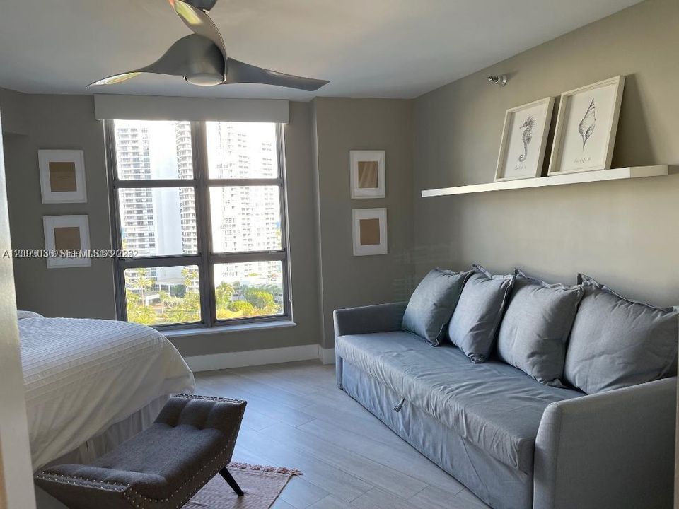 For Rent: $3,900 (2 beds, 2 baths, 1353 Square Feet)