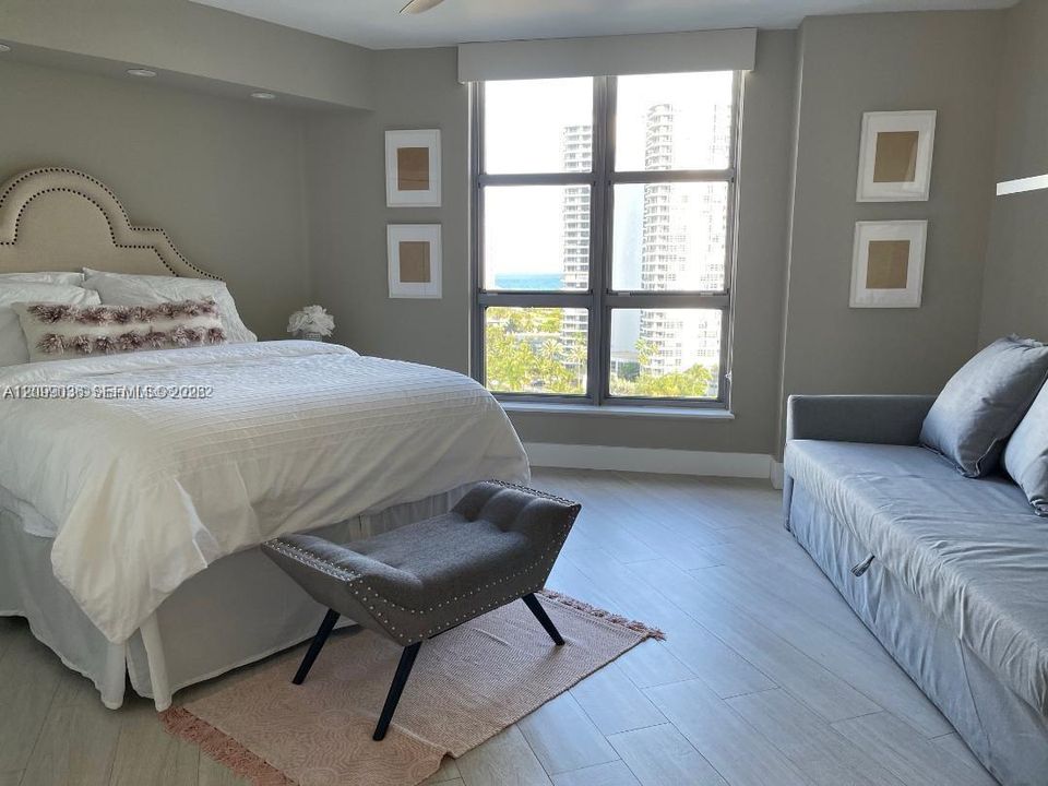 For Rent: $3,900 (2 beds, 2 baths, 1353 Square Feet)