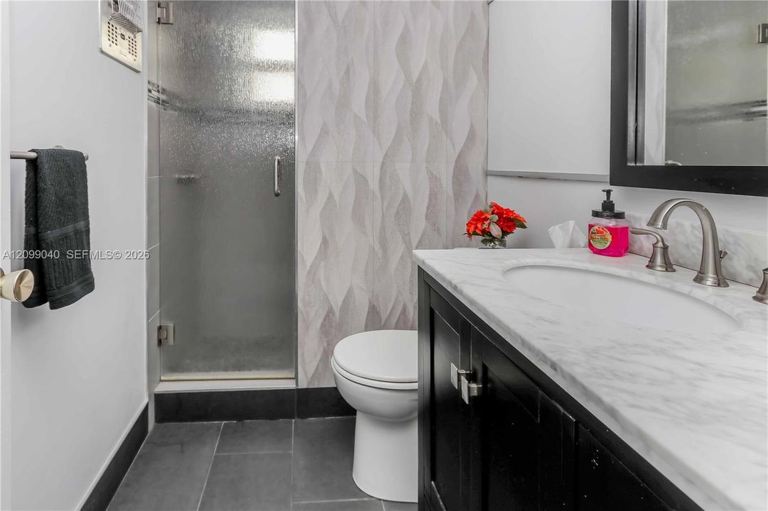 For Sale: $145,000 (1 beds, 1 baths, 600 Square Feet)