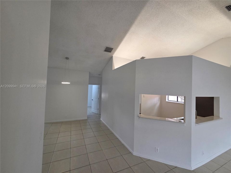 For Sale: $260,000 (3 beds, 2 baths, 1096 Square Feet)