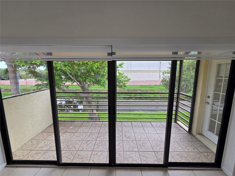 For Sale: $260,000 (3 beds, 2 baths, 1096 Square Feet)