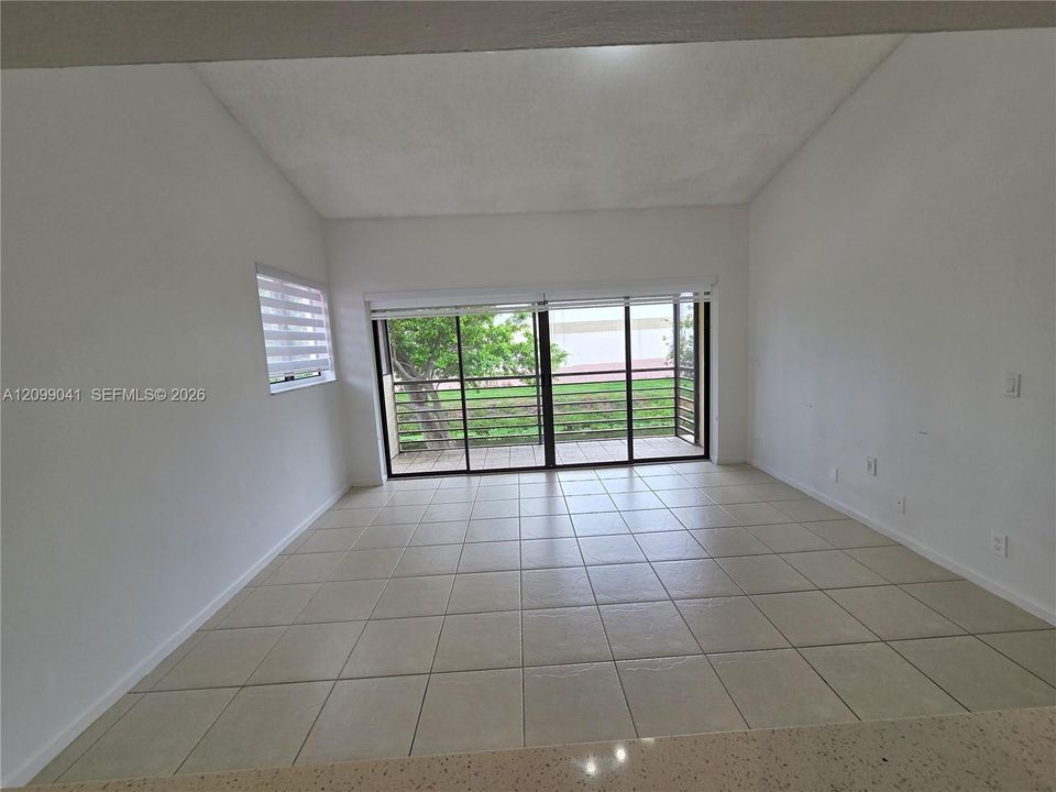 For Sale: $260,000 (3 beds, 2 baths, 1096 Square Feet)