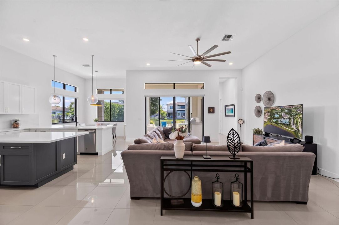 31-web-or-mls-Living Room-Kitchen