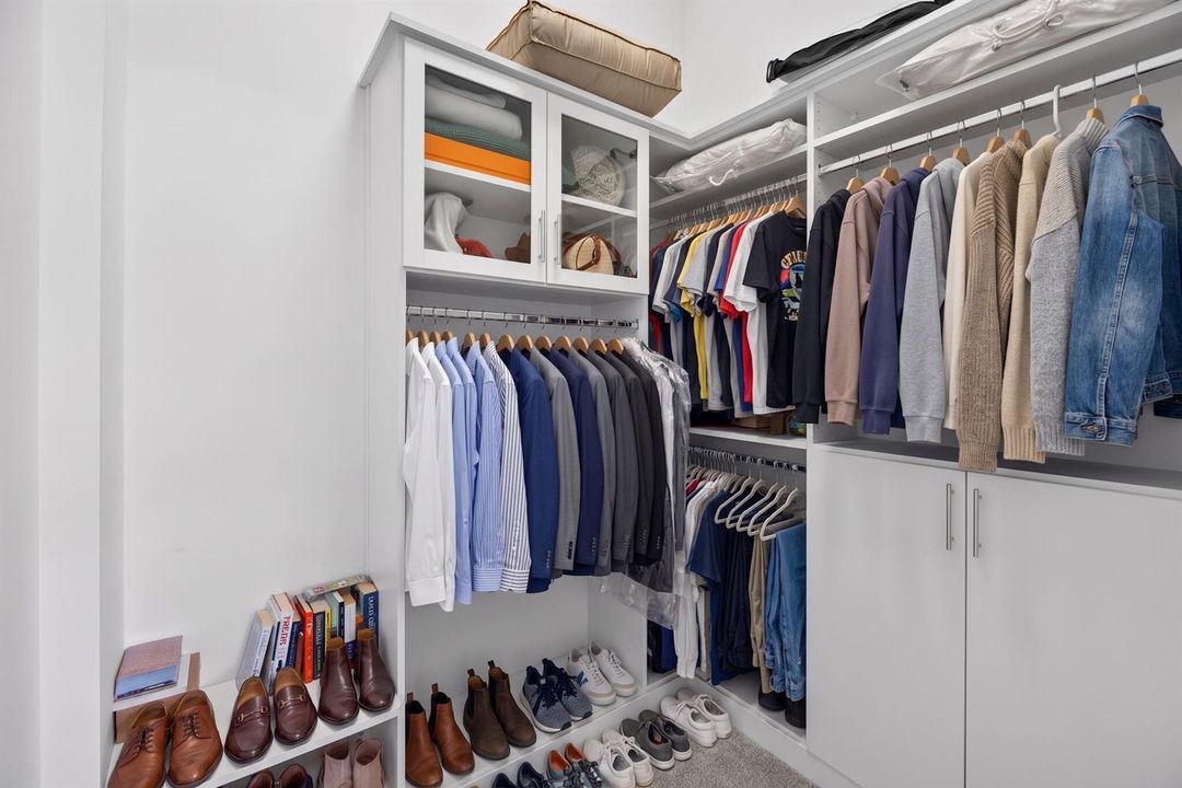 44-web-or-mls-Primary Closet A