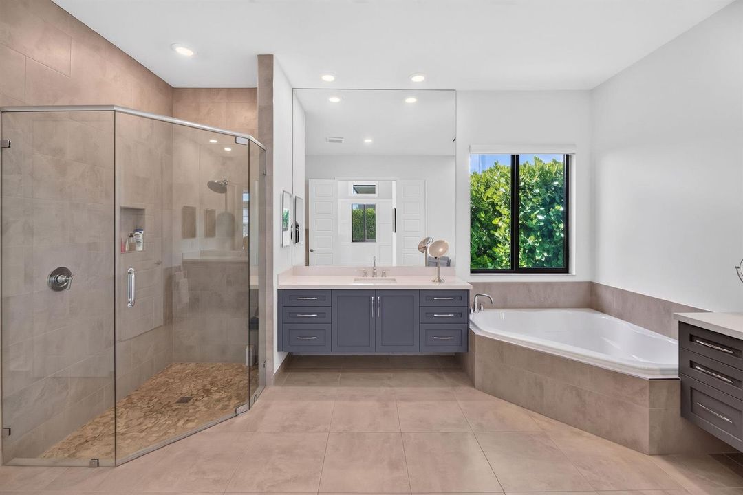 42-web-or-mls-Primary bathroom
