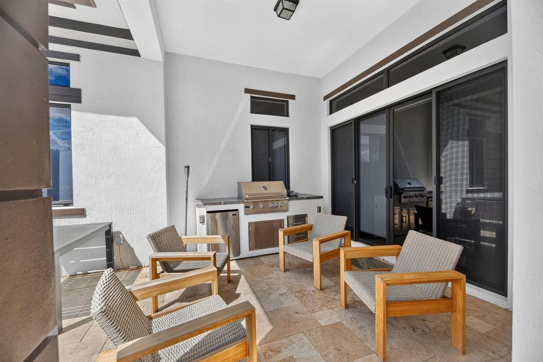 35-web-or-mls-Patio 5