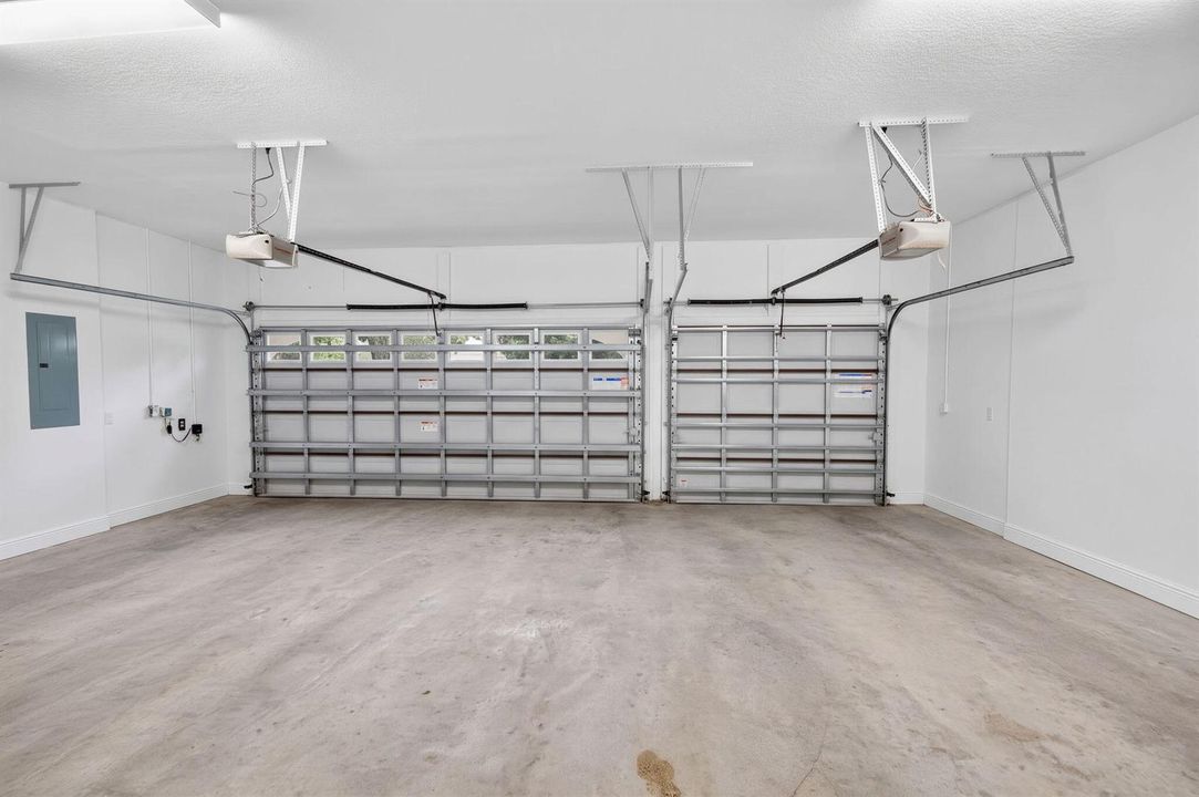 19-web-or-mls-Garage copy
