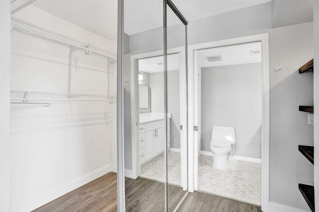 Walk In Closet