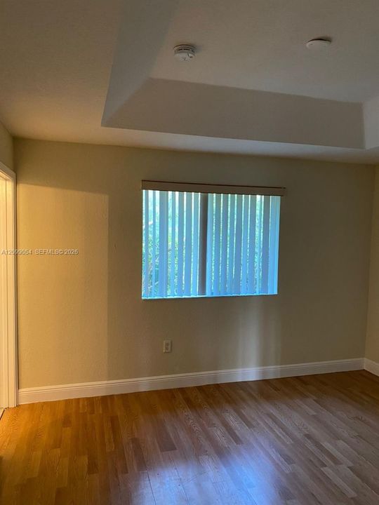 待售: $280,000 (3 贝兹, 2 浴室, 1302 平方英尺)