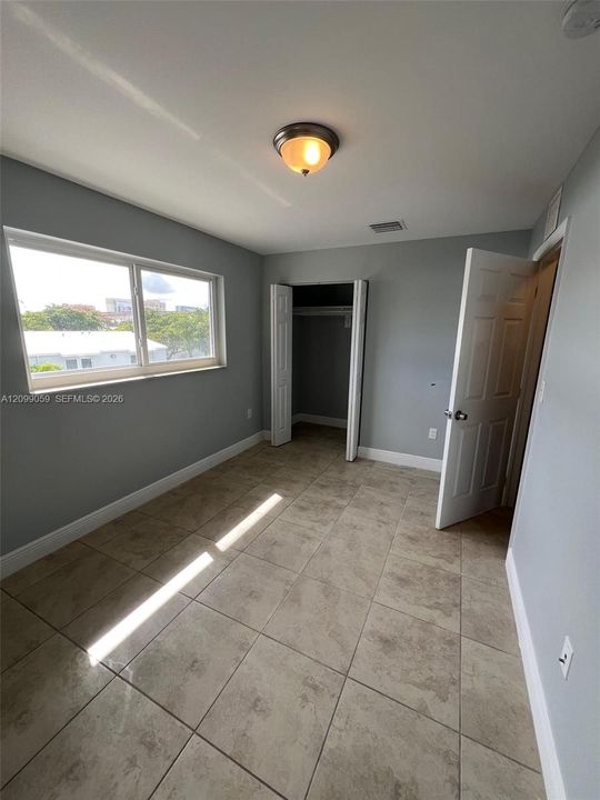 For Rent: $2,900 (3 beds, 1 baths, 1026 Square Feet)