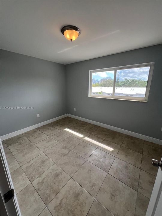 For Rent: $2,900 (3 beds, 1 baths, 1026 Square Feet)