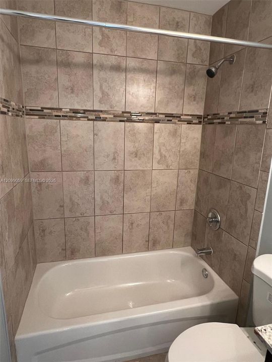 For Rent: $2,900 (3 beds, 1 baths, 1026 Square Feet)