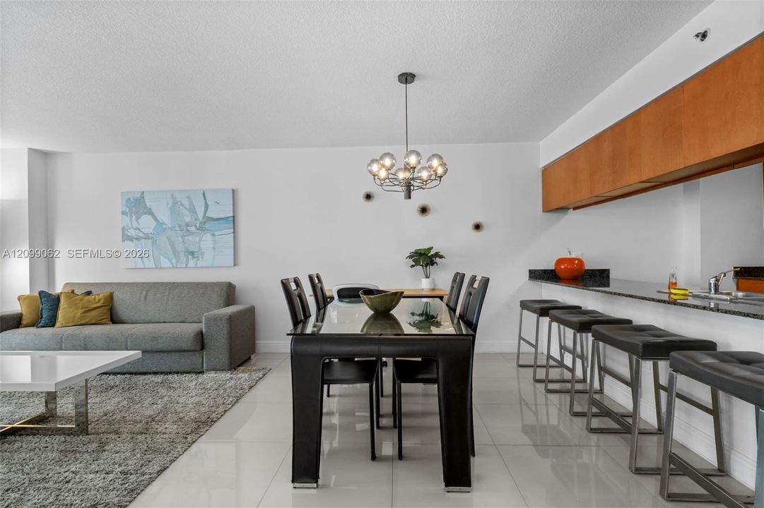 В аренду: $3,300 (1 спален, 1 ванн, 825 Квадратных фут)