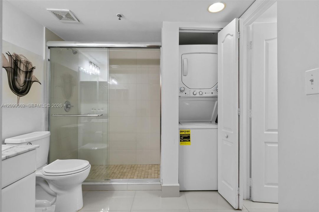 В аренду: $3,300 (1 спален, 1 ванн, 825 Квадратных фут)