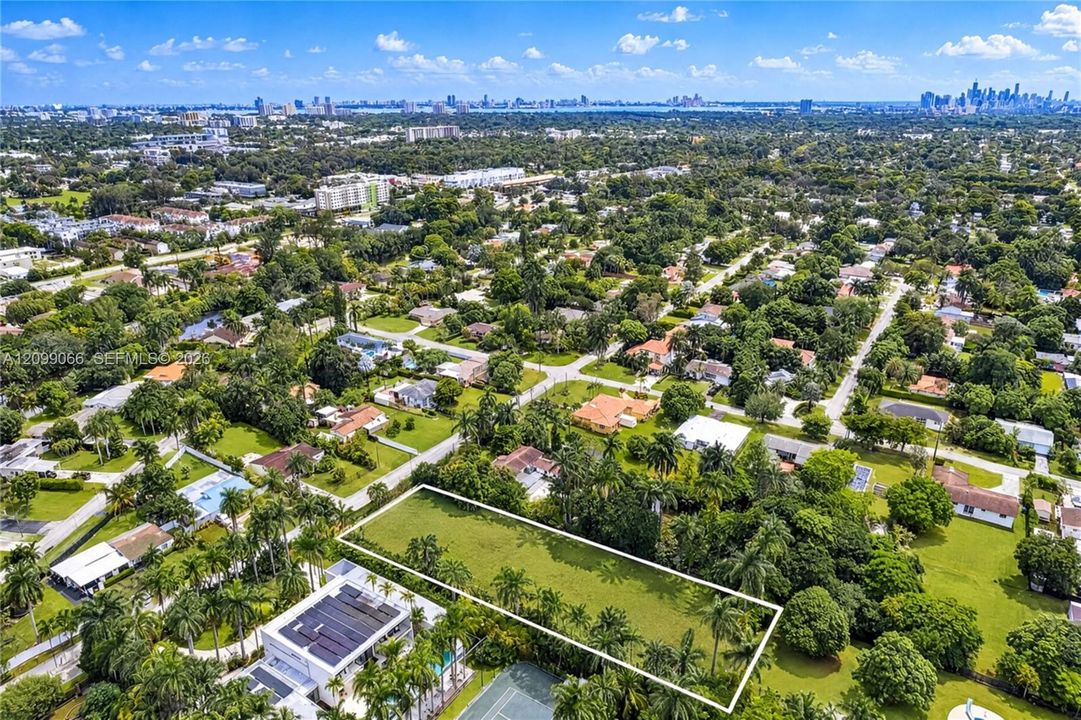 For Sale: $1,950,000 (0.80 acres)