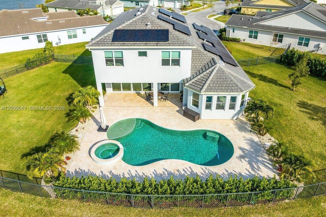 На продажу: $1,399,000 (6 спален, 4 ванн, 4082 Квадратных фут)