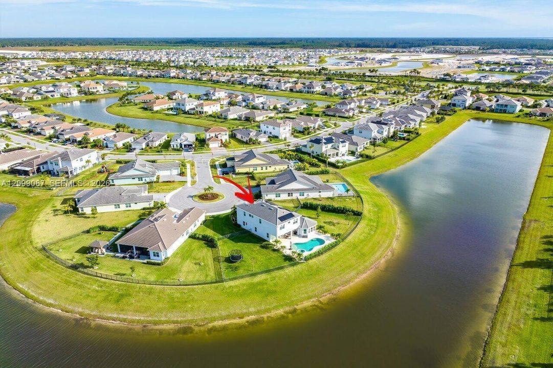 На продажу: $1,399,000 (6 спален, 4 ванн, 4082 Квадратных фут)