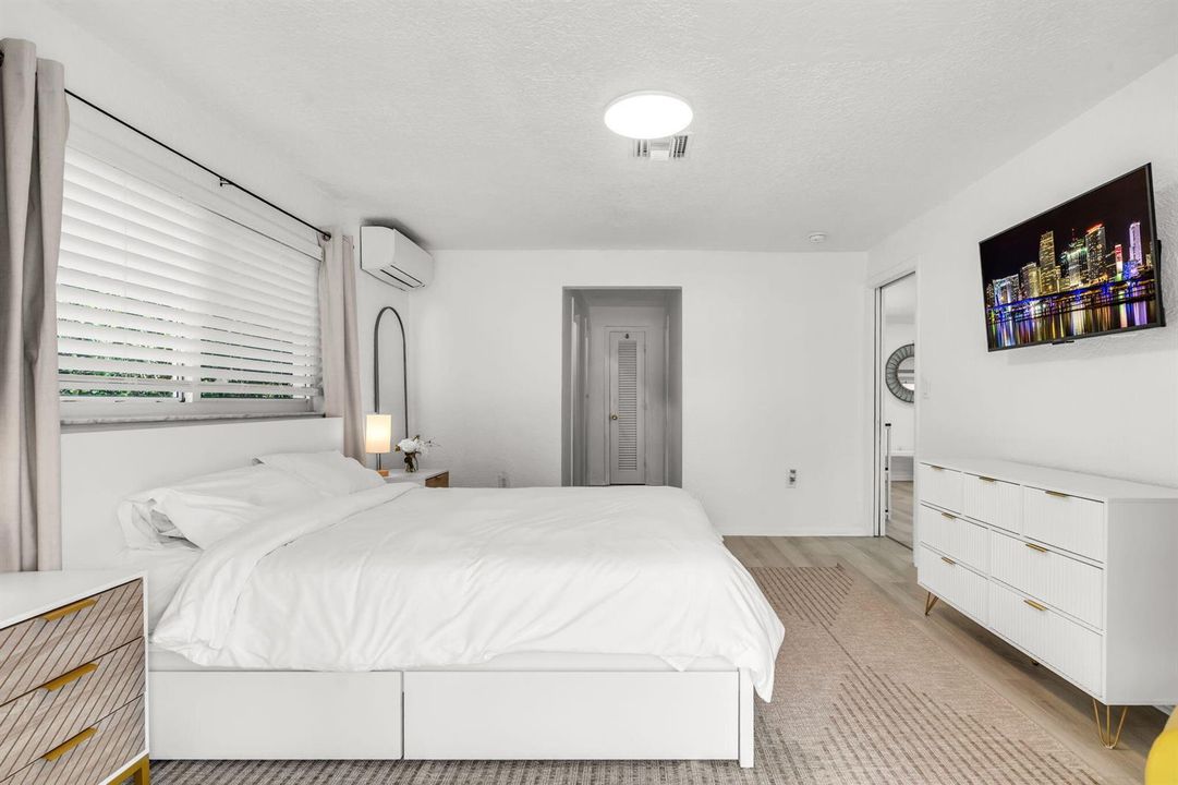 22-web-or-mls-421SW18th-15