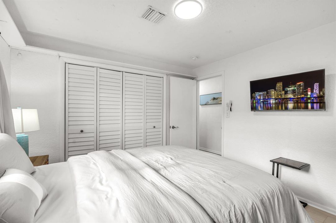 32-web-or-mls-421SW18th-25