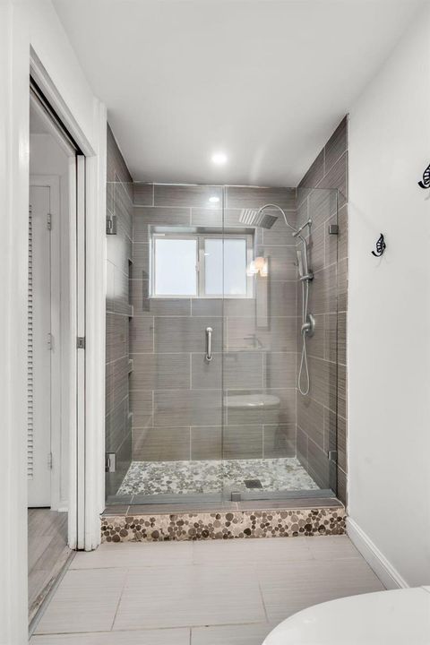 24-web-or-mls-421SW18th-17