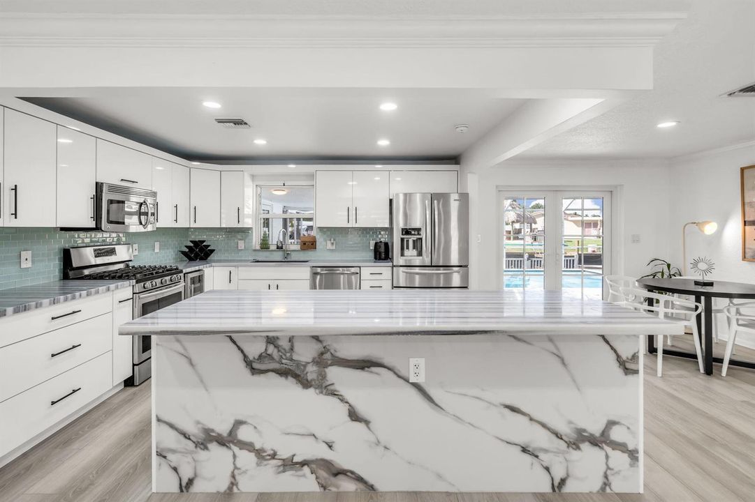 14-web-or-mls-421SW18th-7
