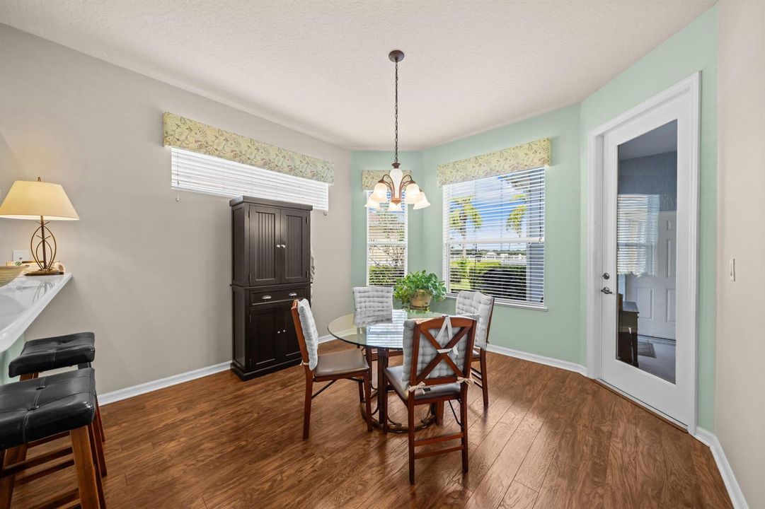 23-web-or-mls-7558-15th-ln