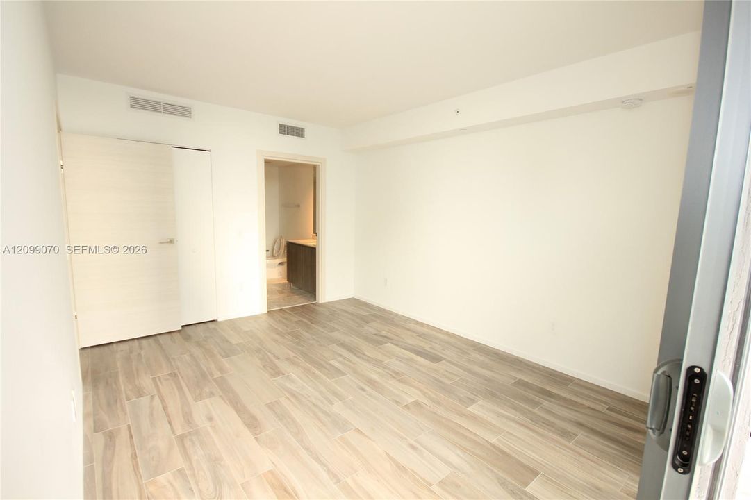 For Rent: $6,500 (2 beds, 2 baths, 1253 Square Feet)