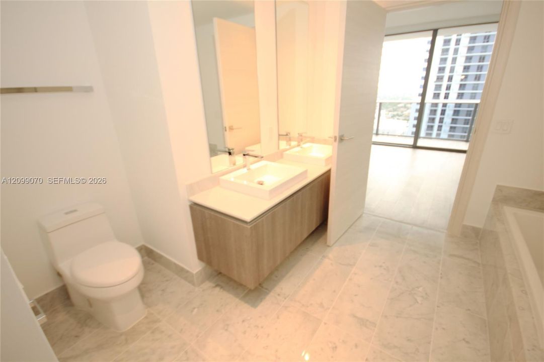For Rent: $6,500 (2 beds, 2 baths, 1253 Square Feet)