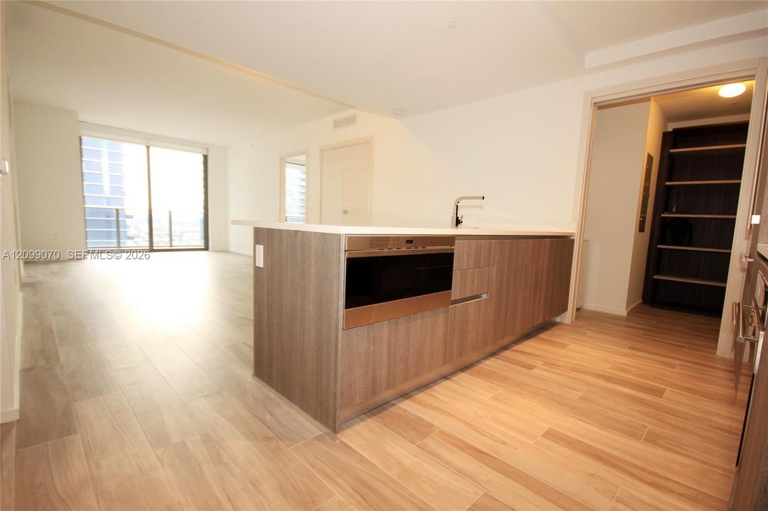 For Rent: $6,500 (2 beds, 2 baths, 1253 Square Feet)