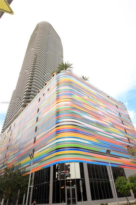 For Rent: $6,500 (2 beds, 2 baths, 1253 Square Feet)