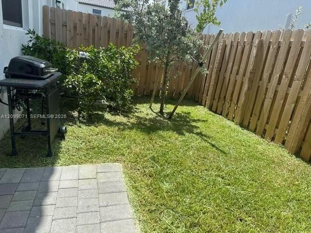 En Renta: $2,350 (3 camas, 2 baños, 1330 Pies cuadrados)