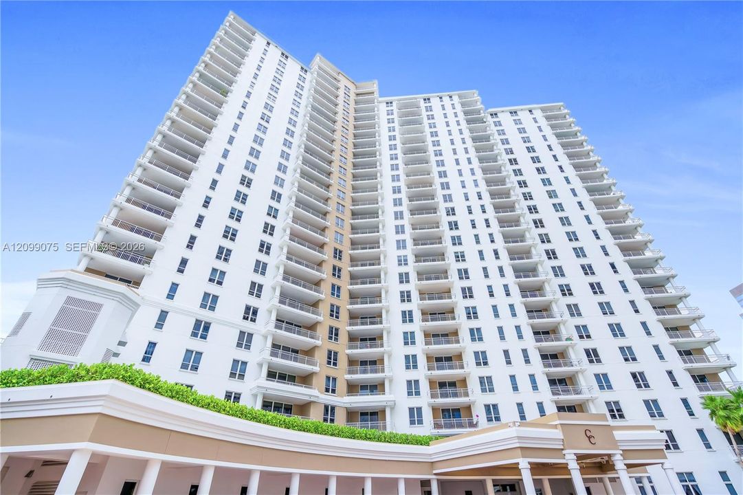 En Venta: $749,000 (2 camas, 2 baños, 1230 Pies cuadrados)