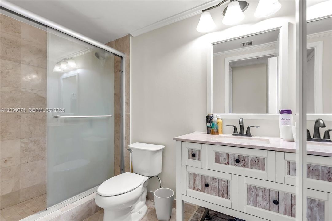 En Venta: $749,000 (2 camas, 2 baños, 1230 Pies cuadrados)