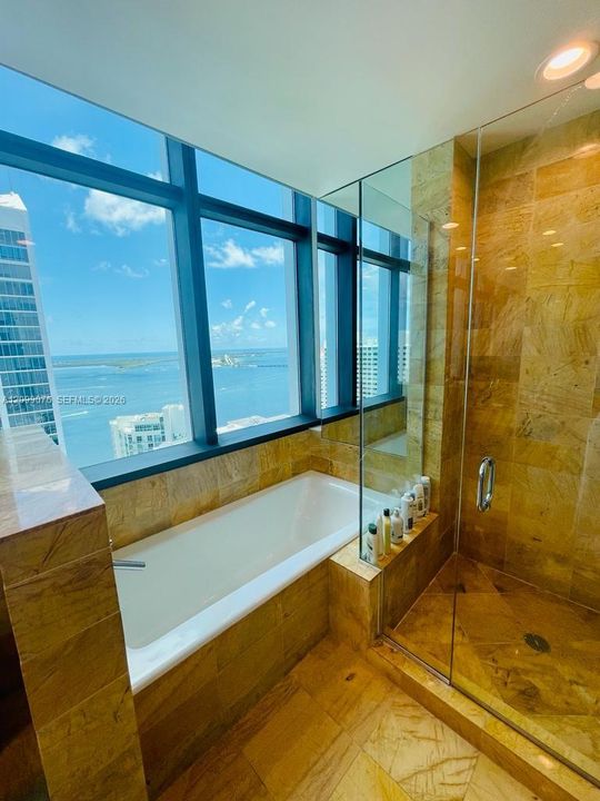 For Rent: $9,200 (2 beds, 2 baths, 1366 Square Feet)