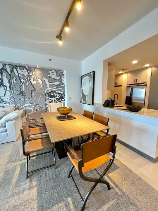 For Rent: $9,200 (2 beds, 2 baths, 1366 Square Feet)