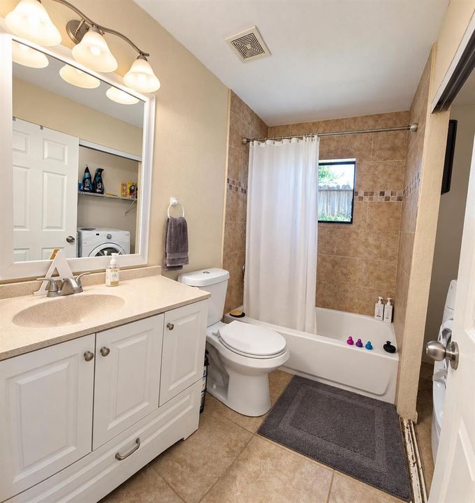 Bath with Laundry Closet