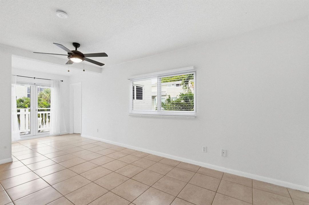 Unit2-Bedroom2-B (1)