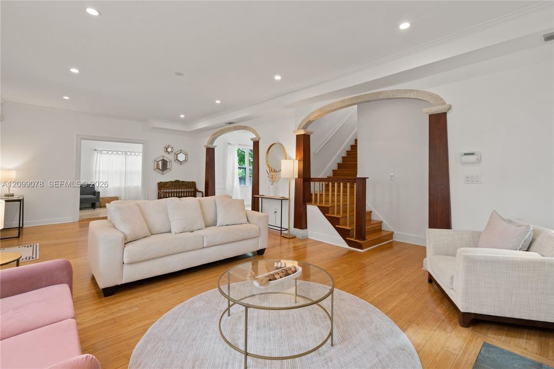 For Rent: $7,800 (4 beds, 2 baths, 2832 Square Feet)