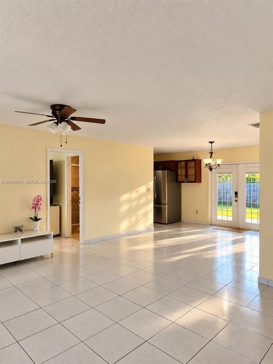 For Rent: $3,500 (4 beds, 2 baths, 1430 Square Feet)