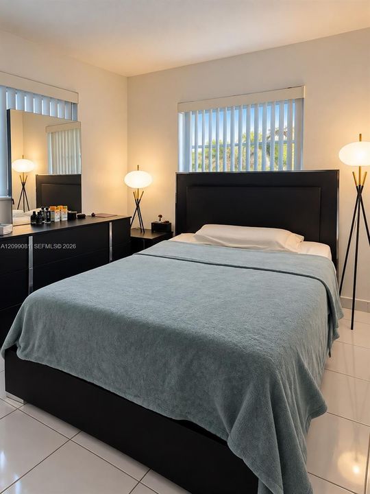 For Rent: $3,500 (4 beds, 2 baths, 1430 Square Feet)