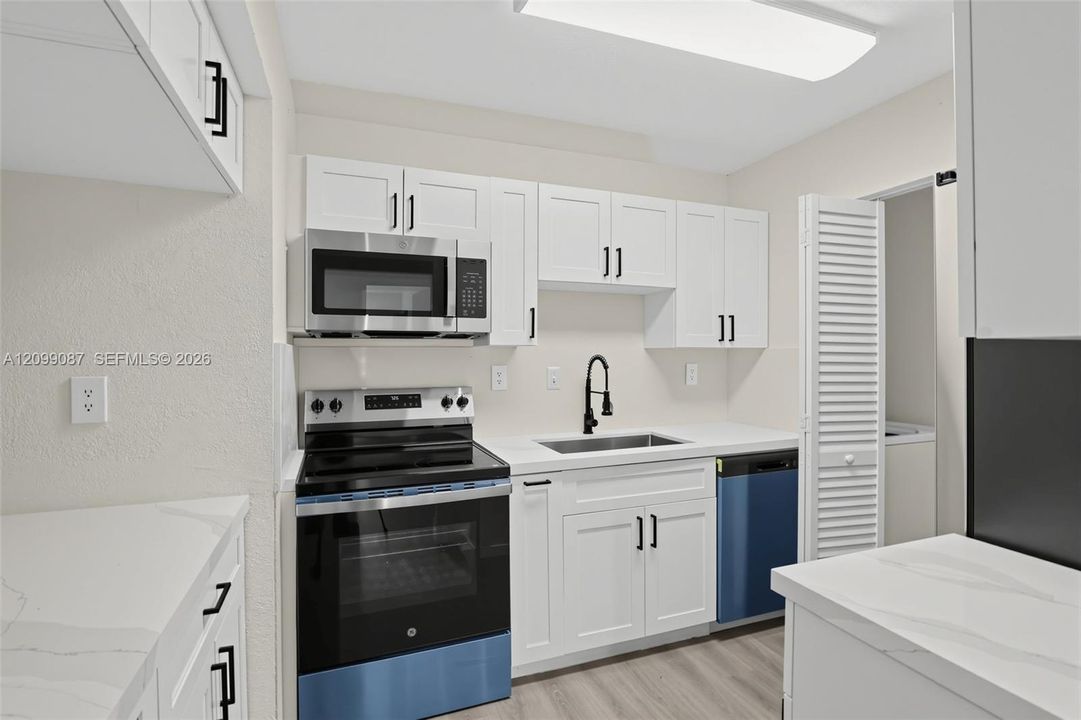 En Venta: $315,000 (2 camas, 2 baños, 1050 Pies cuadrados)