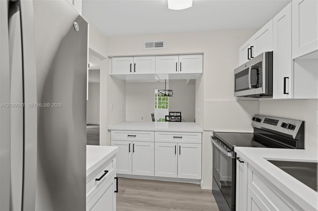 En Venta: $315,000 (2 camas, 2 baños, 1050 Pies cuadrados)