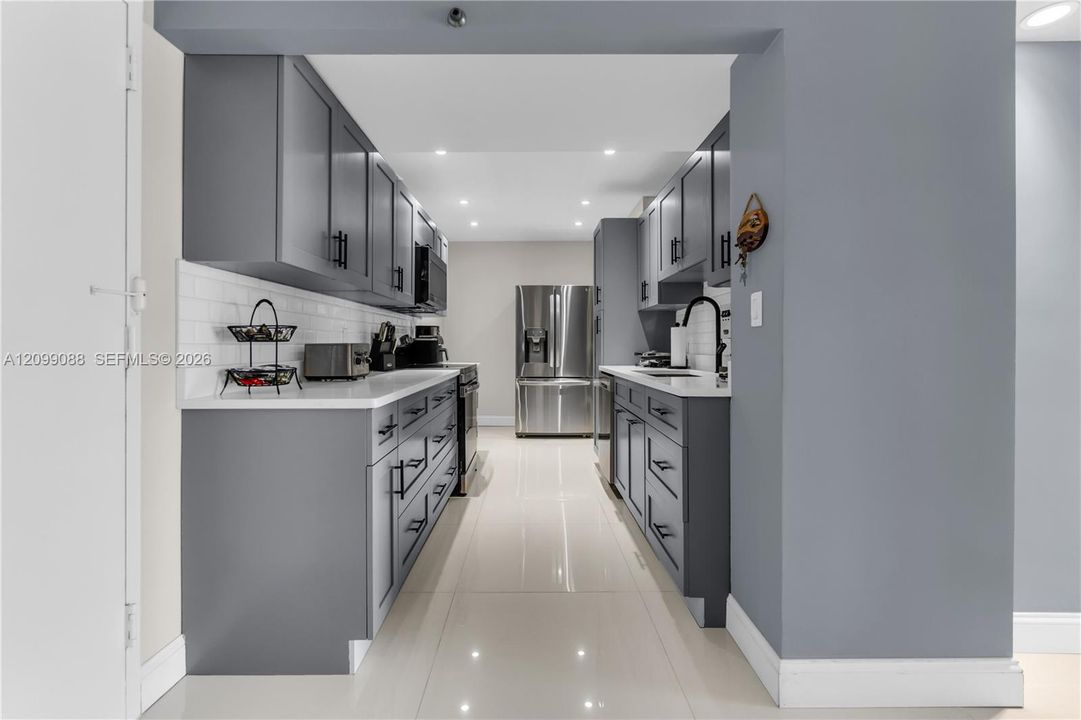 На продажу: $159,000 (1 спален, 1 ванн, 876 Квадратных фут)