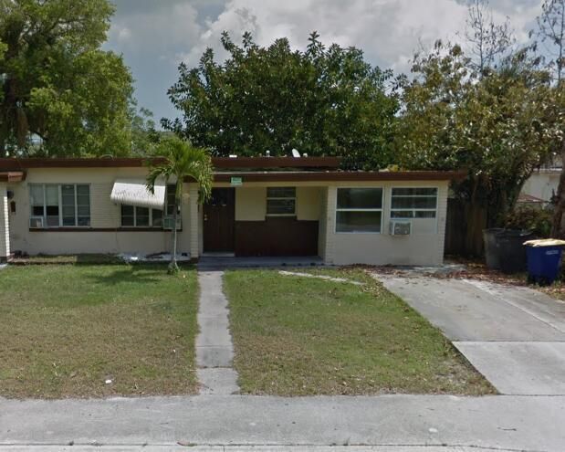 618 S 6th St.