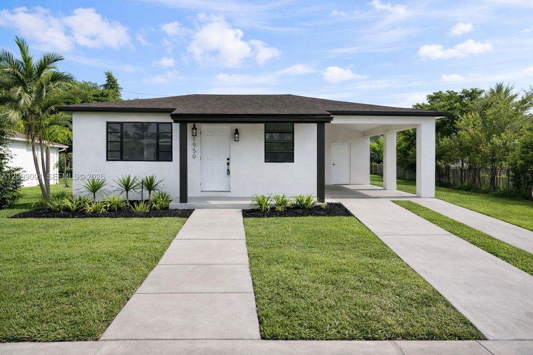 For Rent: $3,500 (3 beds, 1 baths, 1008 Square Feet)