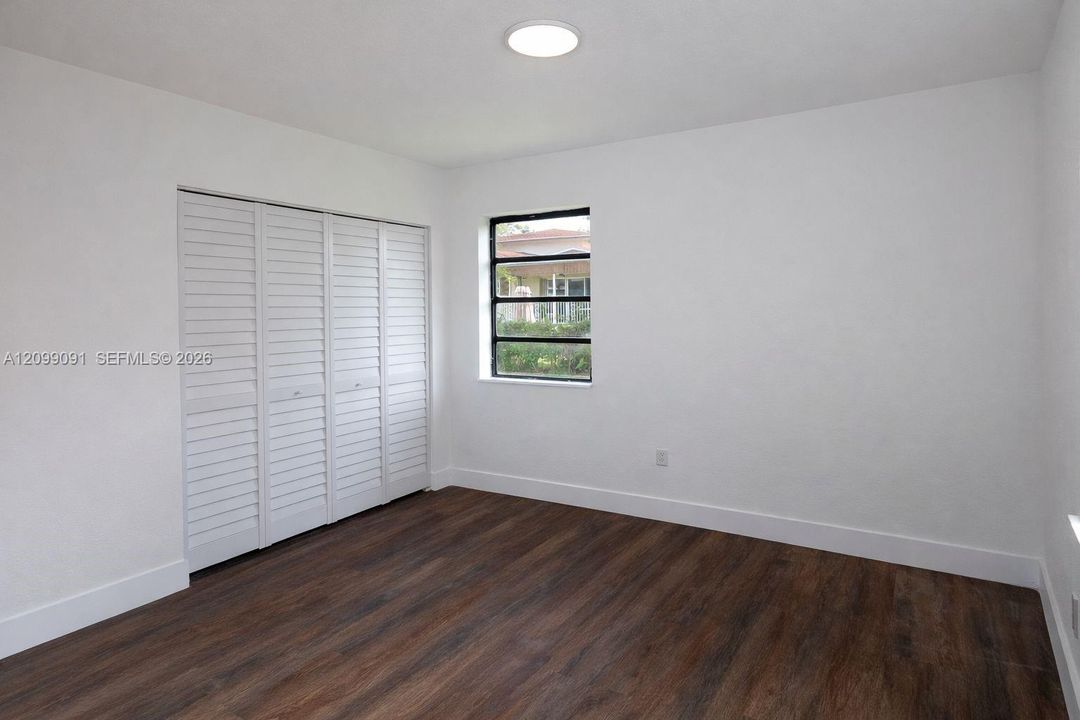 For Rent: $3,500 (3 beds, 1 baths, 1008 Square Feet)