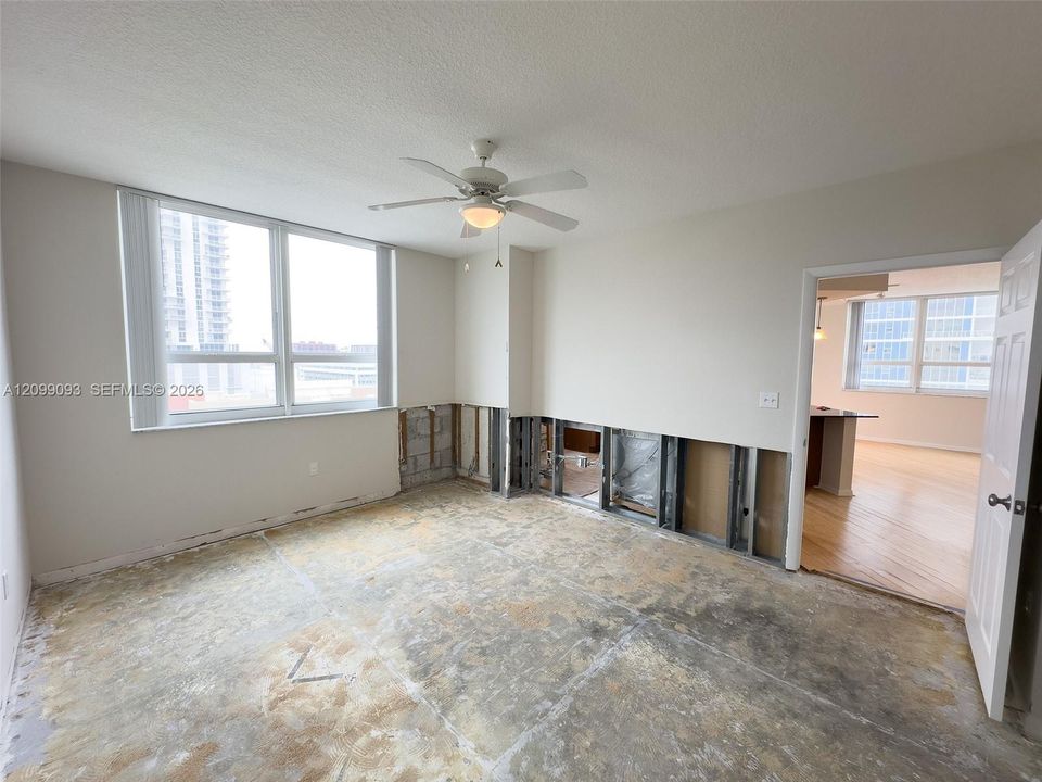 En Venta: $449,000 (2 camas, 2 baños, 1160 Pies cuadrados)