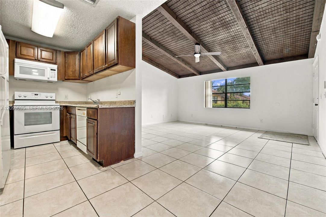 For Rent: $2,200 (3 beds, 2 baths, 1076 Square Feet)