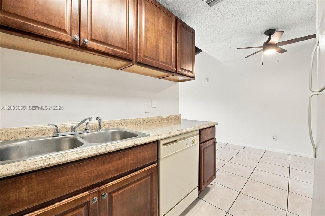 For Rent: $2,200 (3 beds, 2 baths, 1076 Square Feet)